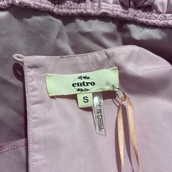 ENTRO | Pink Cropped Blouse with Ruffle Detail - Picture 10 of 14